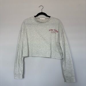 ROMWE Light Grey Cropped Long Sleeve Shirt New York 1993 Graphic Tee Casual